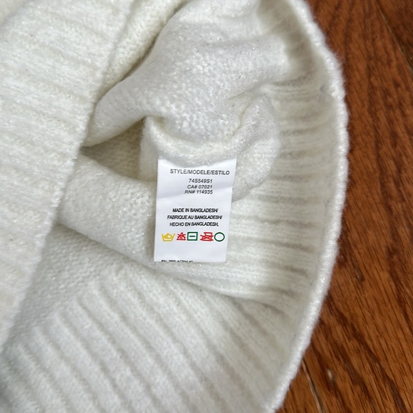 NWOT half /half Sweater - Picture 4 of 7